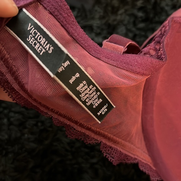 VICTORIA’S SECRET Very Sexy Push-Up Bra - Picture 7 of 7